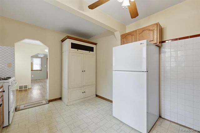 19029 Florian Street, Roseville, MI 48066