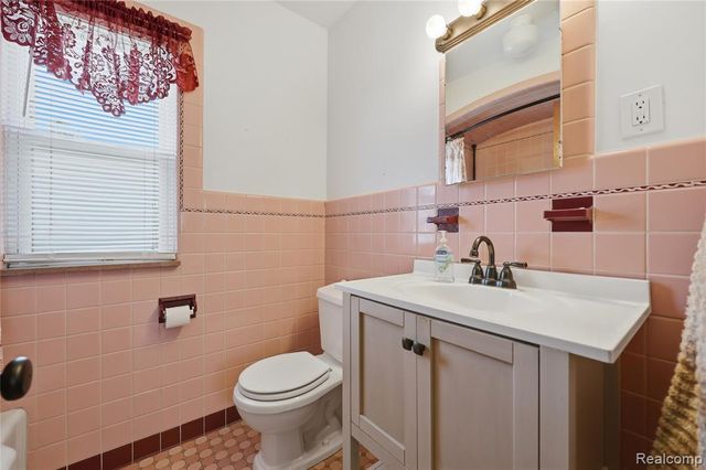 19029 Florian Street, Roseville, MI 48066