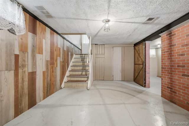 19029 Florian Street, Roseville, MI 48066