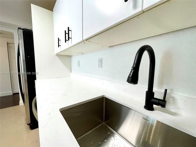 19390 Collins Ave 316, Sunny Isles Beach, FL 33160