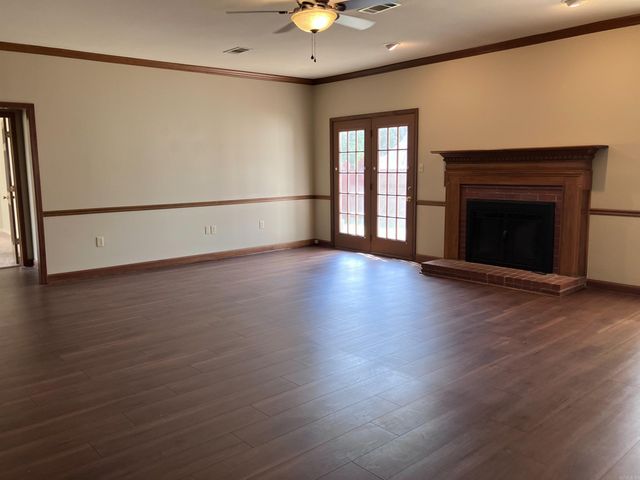 9 River Oaks Boulevard, Searcy, AR 72143