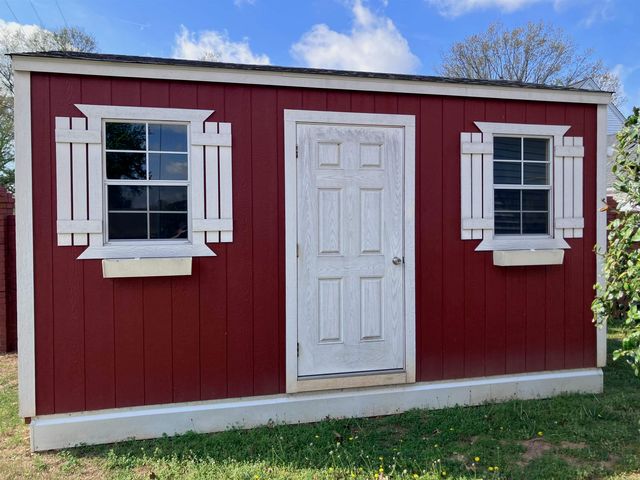 9 River Oaks Boulevard, Searcy, AR 72143