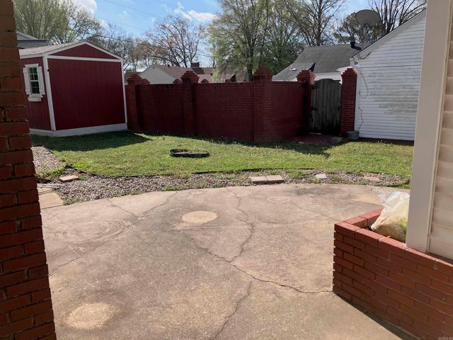 9 River Oaks Boulevard, Searcy, AR 72143