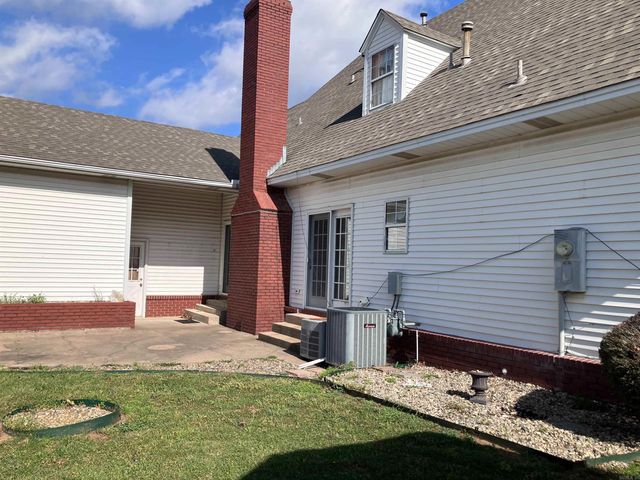 9 River Oaks Boulevard, Searcy, AR 72143