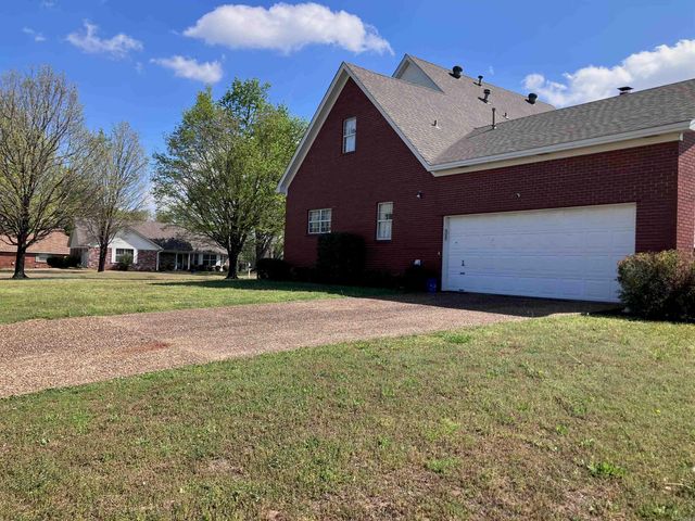 9 River Oaks Boulevard, Searcy, AR 72143