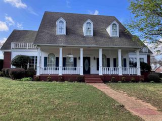 9 River Oaks Boulevard, Searcy, AR 72143