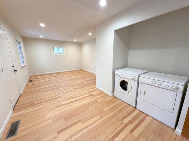 6907 52nd Avenue N, Crystal, MN 55428