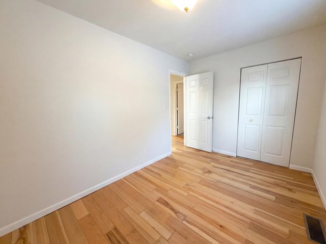 6907 52nd Avenue N, Crystal, MN 55428