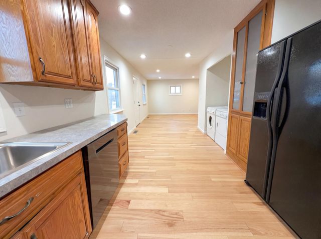 6907 52nd Avenue N, Crystal, MN 55428