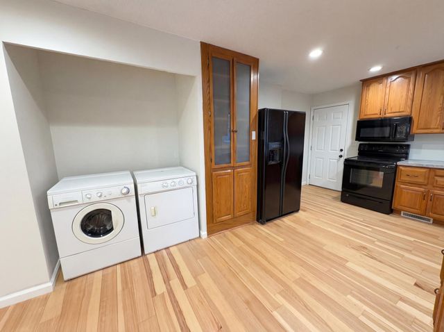 6907 52nd Avenue N, Crystal, MN 55428