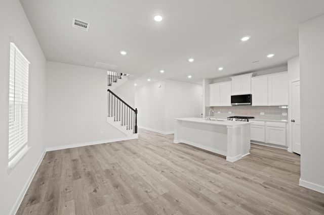 17231 White Peace Drive, Waller, TX 77484