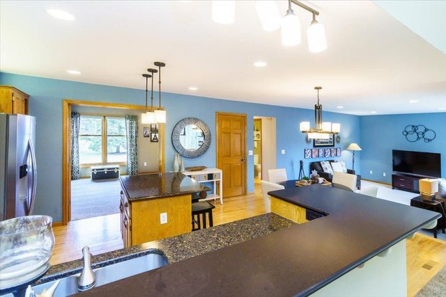 648 Welland Court, Eagan, MN 55123