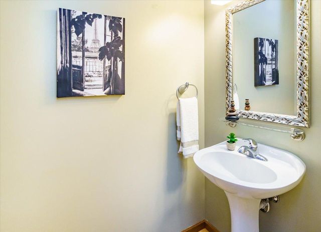 648 Welland Court, Eagan, MN 55123