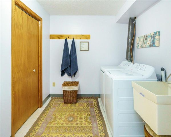 648 Welland Court, Eagan, MN 55123