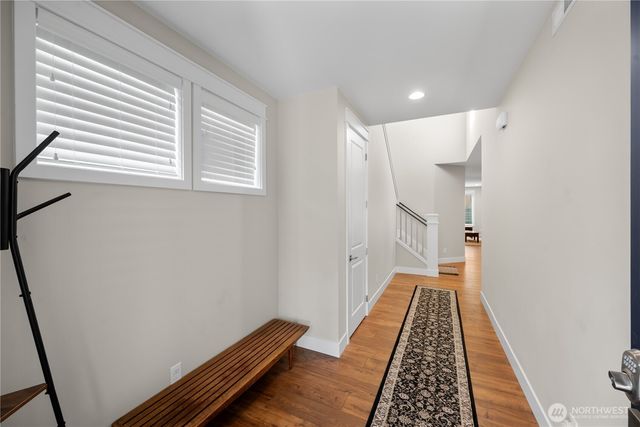 26925 230th Place SE, Maple Valley, WA 98038