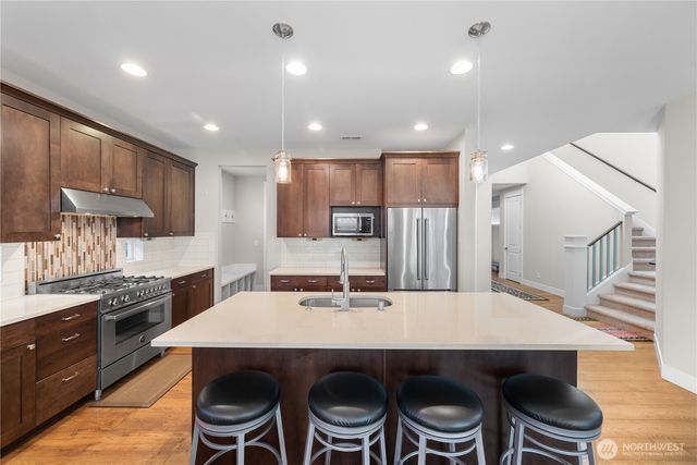 26925 230th Place SE, Maple Valley, WA 98038