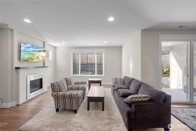 26925 230th Place SE, Maple Valley, WA 98038