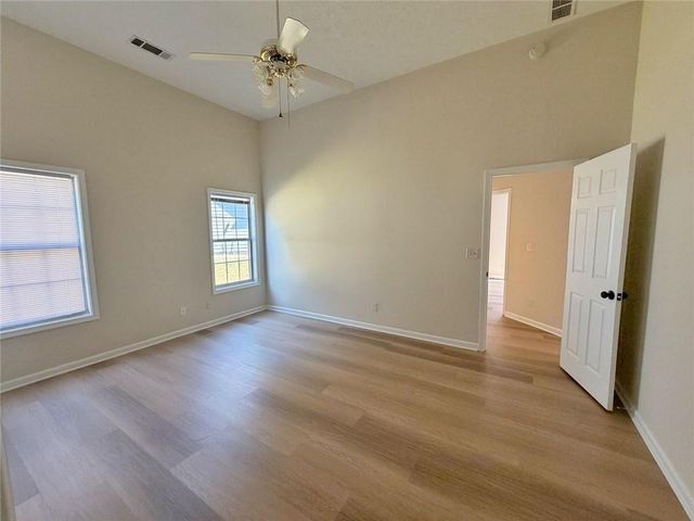 902 Conners Cove NW, Lawrenceville, GA 30044