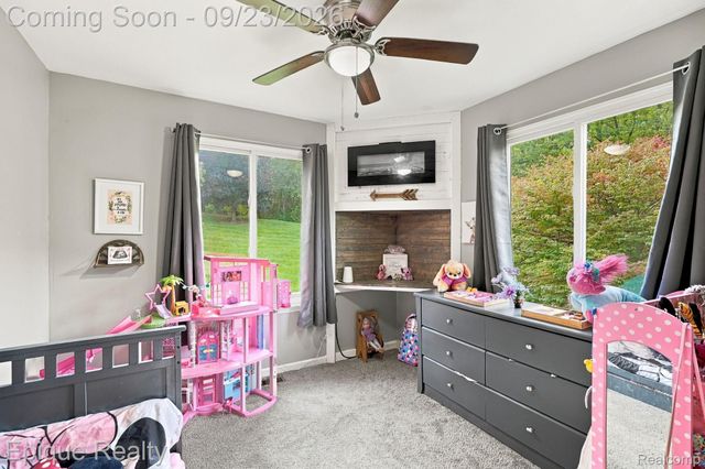 811 N Ortonville Road, Groveland Township, MI 48462