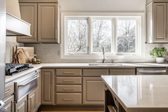 10703 Club Chase, Fishers, IN 46037