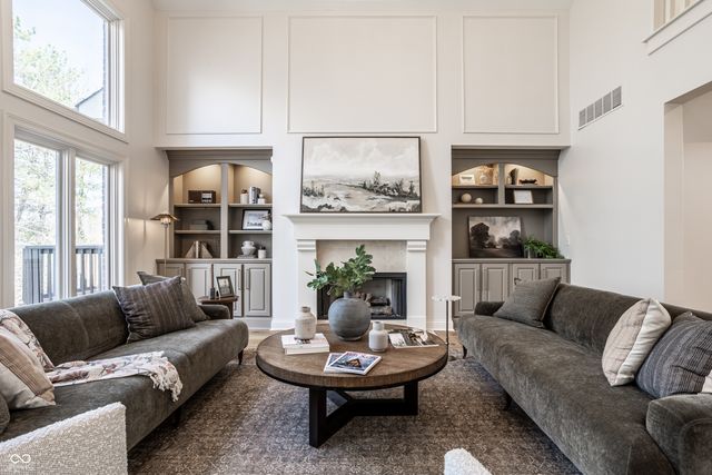 10703 Club Chase, Fishers, IN 46037