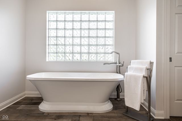 10703 Club Chase, Fishers, IN 46037