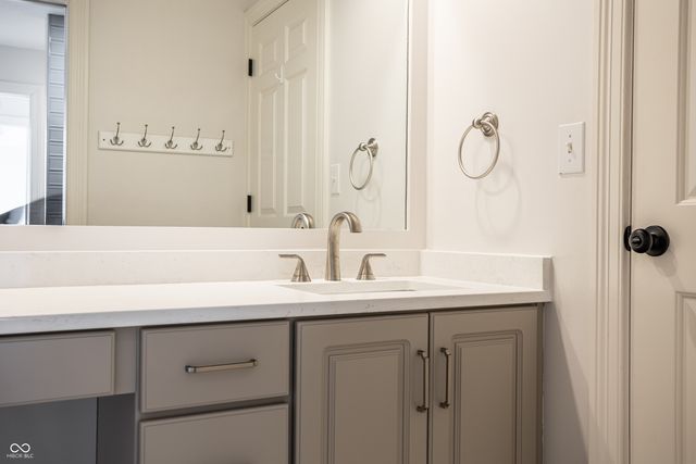 10703 Club Chase, Fishers, IN 46037