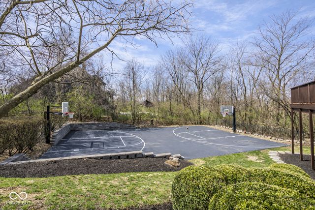 10703 Club Chase, Fishers, IN 46037