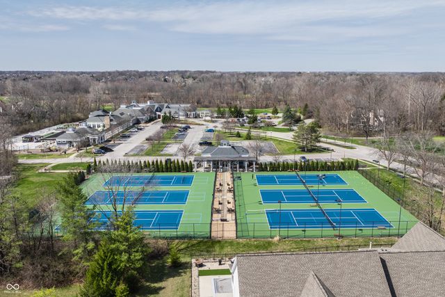 10703 Club Chase, Fishers, IN 46037