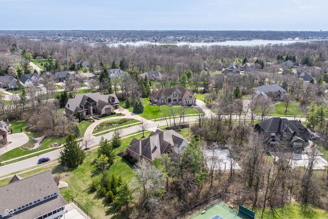 10703 Club Chase, Fishers, IN 46037