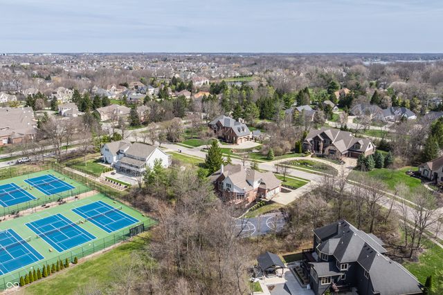 10703 Club Chase, Fishers, IN 46037