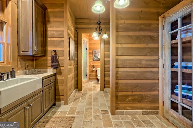 50 Point Morgan Lane, Tiger, GA 30576