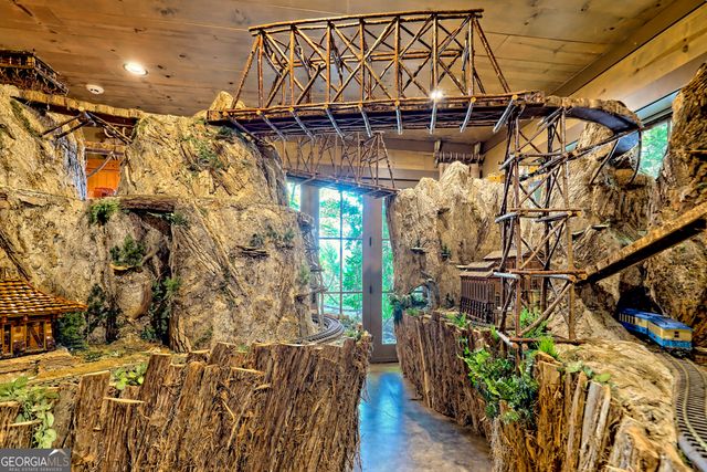 50 Point Morgan Lane, Tiger, GA 30576