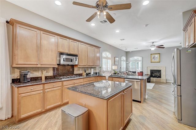 2415 Winter Cliffs Street, Henderson, NV 89052