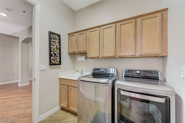 2415 Winter Cliffs Street, Henderson, NV 89052