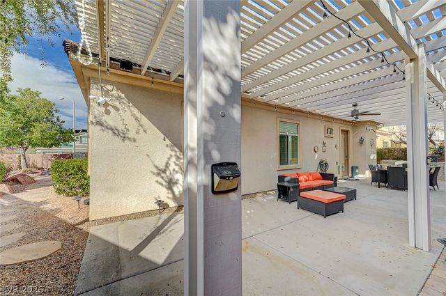 2415 Winter Cliffs Street, Henderson, NV 89052