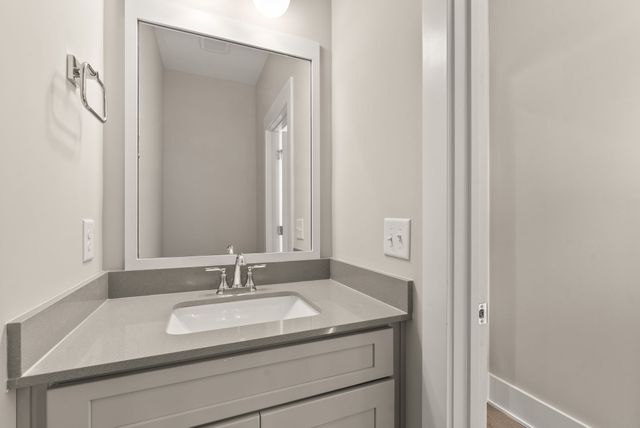 606 Summit Trl, Nashville, TN 37207