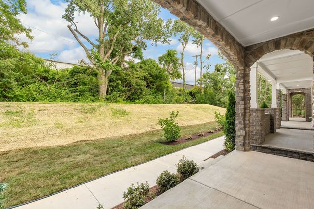 606 Summit Trl, Nashville, TN 37207