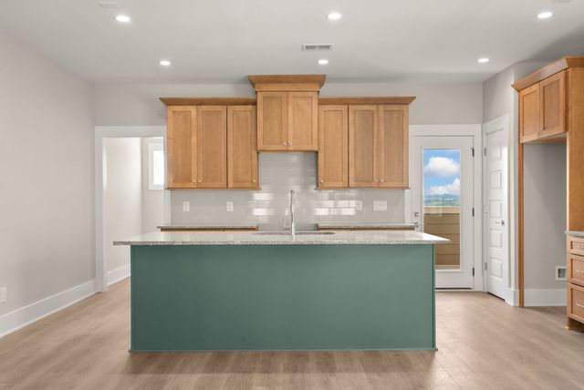 606 Summit Trl, Nashville, TN 37207