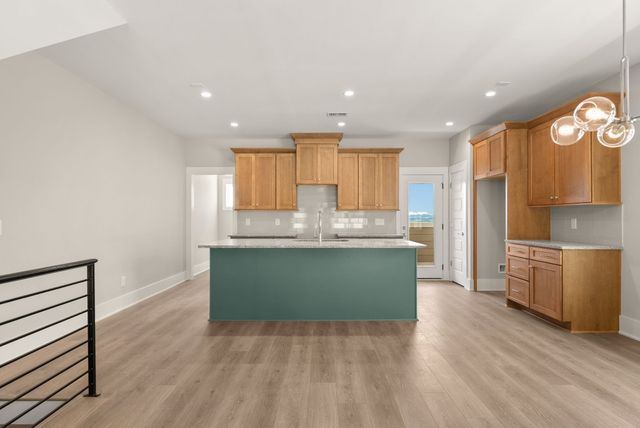 606 Summit Trl, Nashville, TN 37207