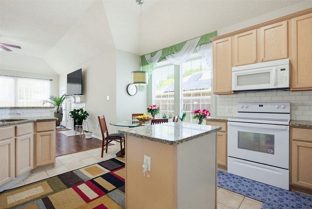 727 Hollow Ridge Drive, Allen, TX 75002