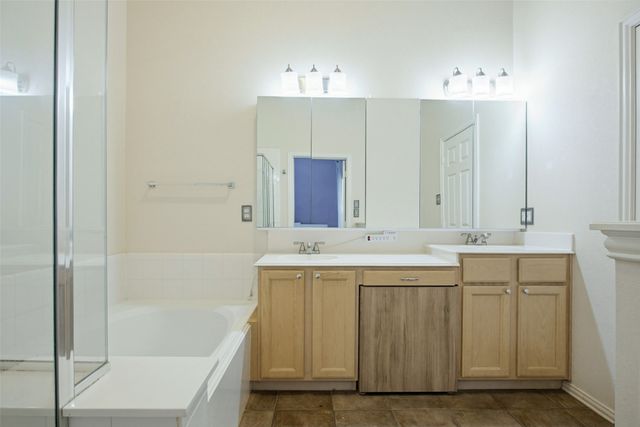 727 Hollow Ridge Drive, Allen, TX 75002