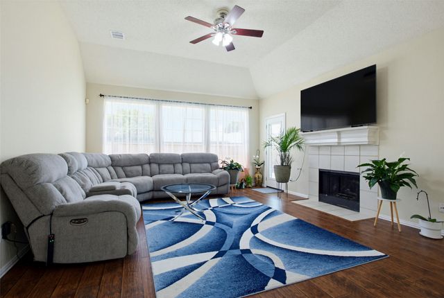 727 Hollow Ridge Drive, Allen, TX 75002