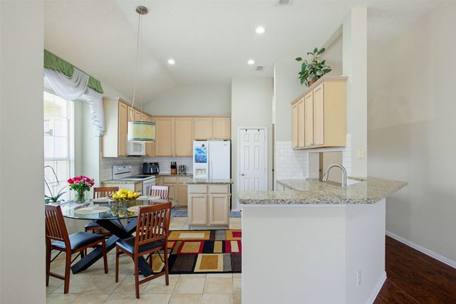 727 Hollow Ridge Drive, Allen, TX 75002