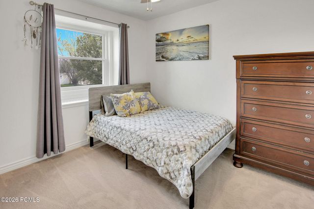 2113 N 2220, Clinton, UT 84015