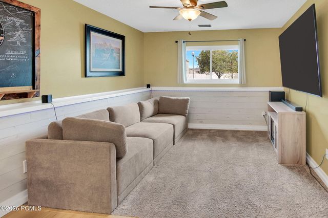 2113 N 2220, Clinton, UT 84015