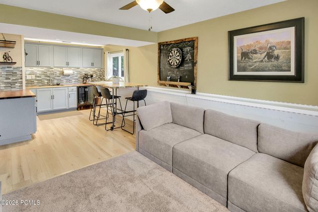 2113 N 2220, Clinton, UT 84015