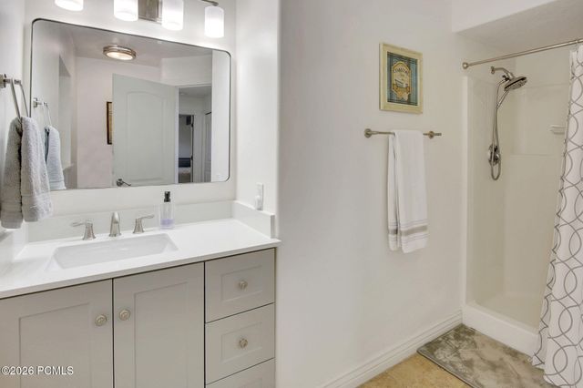 2113 N 2220, Clinton, UT 84015