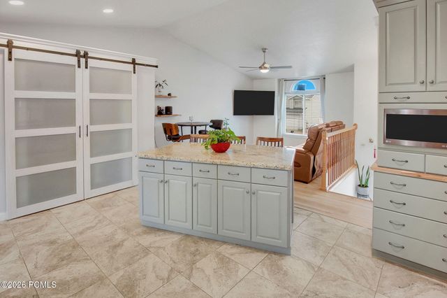 2113 N 2220, Clinton, UT 84015