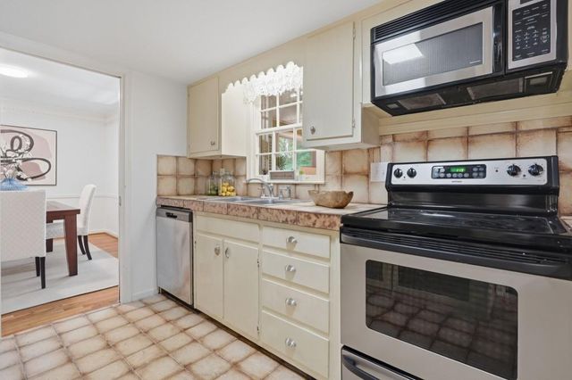 2896 Faraday Court, Decatur, GA 30033
